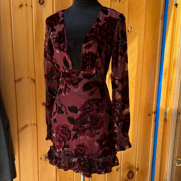 Velvet burn out Misguided dress Elegant Floral Burgundy mini romantic frilly 0 - Picture 1 of 16